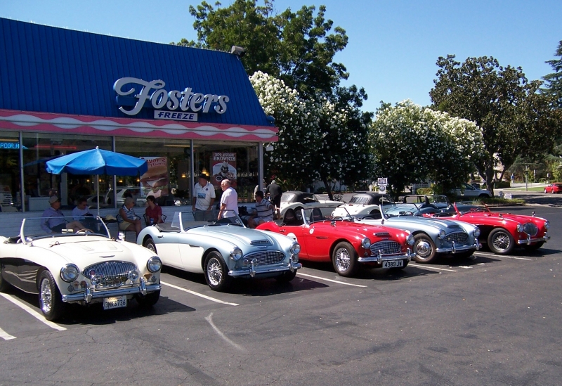 Hot_Healeys_Look_Cool_at_Fosters_FreezeVacaville_-_AHCA_NATIONAL_ICE_CREAM_SOCIAL